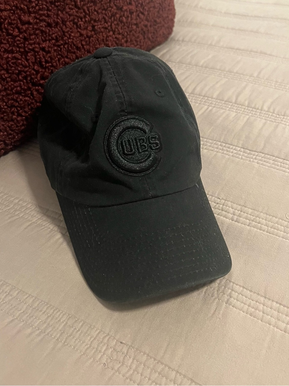 Chicago Cubs Black Cap Women’s Black Embroidered Logo Baseball MLB